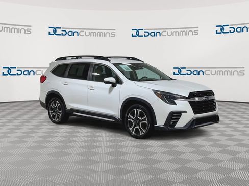 Used 2023 Subaru Ascent Limited AWD/4WD image 2