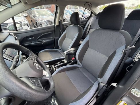 Used 2025 Nissan Versa SV FWD image 34