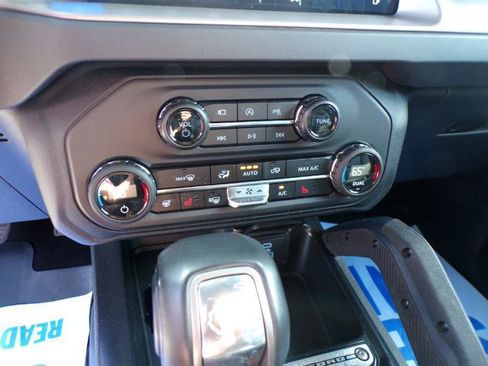 Used 2025 Ford Bronco Outer Banks w/ Sasquatch Package AWD/4WD image 6