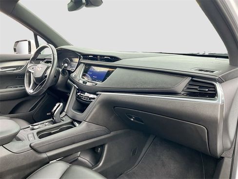 Used 2023 Cadillac XT6 Luxury image 31
