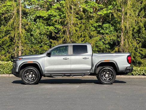 Used 2024 GMC Canyon Elevation RWD image 3