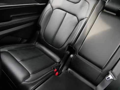 Used 2021 Jeep Grand Cherokee L Limited image 12