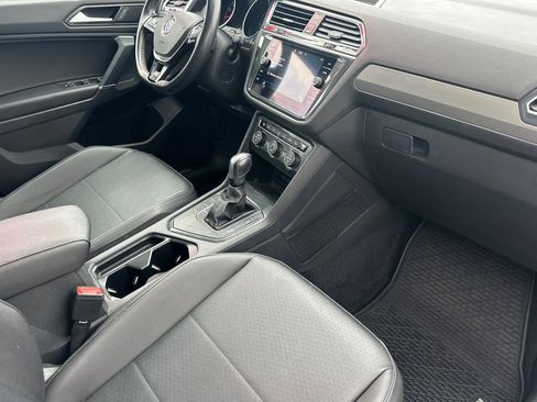 Used 2020 Volkswagen Tiguan SE R-Line FWD image 33
