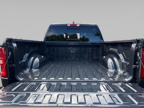New 2026 RAM 1500 Laramie w/ Sport Appearance Package AWD/4WD image 15