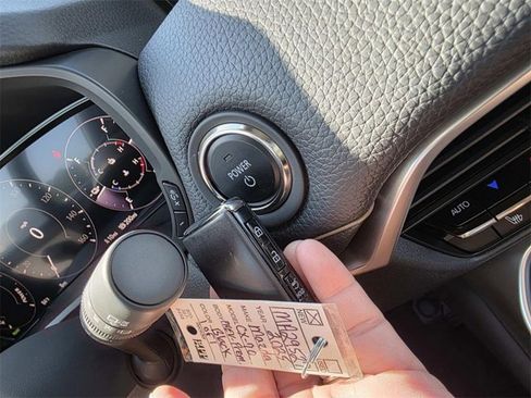 New 2025 MAZDA CX-70 Plug-In Hybrid w/ Premium Pkg image 17