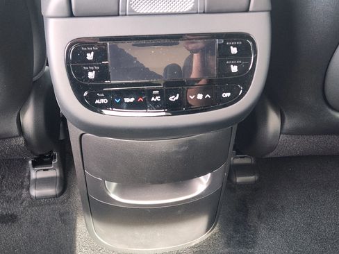 New 2026 Hyundai Ioniq 9 Limited AWD/4WD image 33