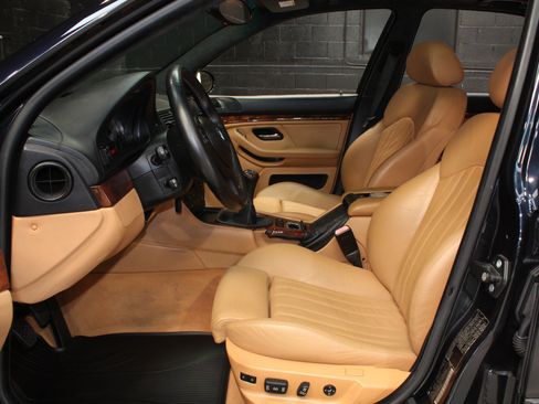 Used 2002 BMW M5 RWD image 41