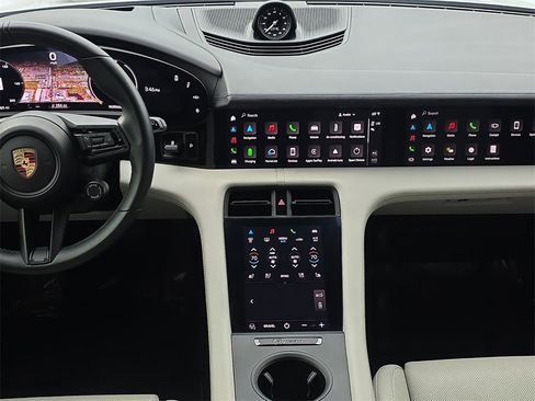 Used 2023 Porsche Taycan 4S image 22