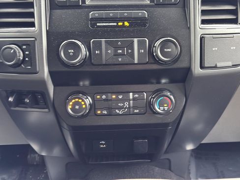 Used 2019 Ford F250 XLT w/ XLT Value Package image 16