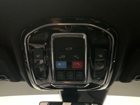 Used 2023 Jeep Grand Cherokee Overland image 19