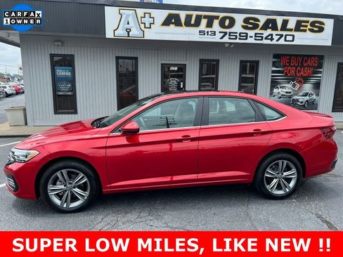 Used 2024 Volkswagen Jetta SE w/ Panoramic Sunroof Package FWD image 1