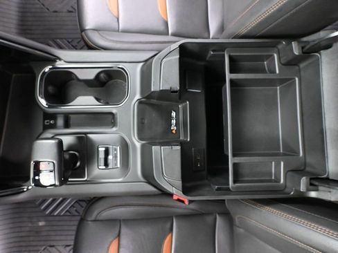 Used 2022 GMC Sierra 1500 AT4 w/ AT4 Premium Package AWD/4WD image 44