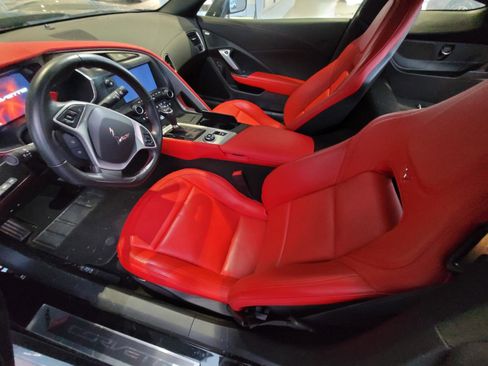 Used 2018 Chevrolet Corvette Grand Sport image 9