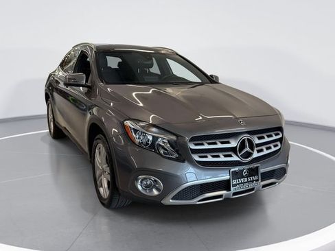 Used 2018 Mercedes-Benz GLA 250 4MATIC w/ Premium Package image 3