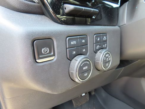 Used 2022 Chevrolet Silverado 1500 ZR2 w/ Technology Package AWD/4WD image 17