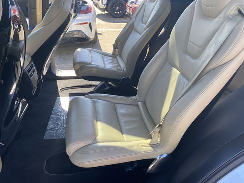 Used 2016 Tesla Model X 70D image 20