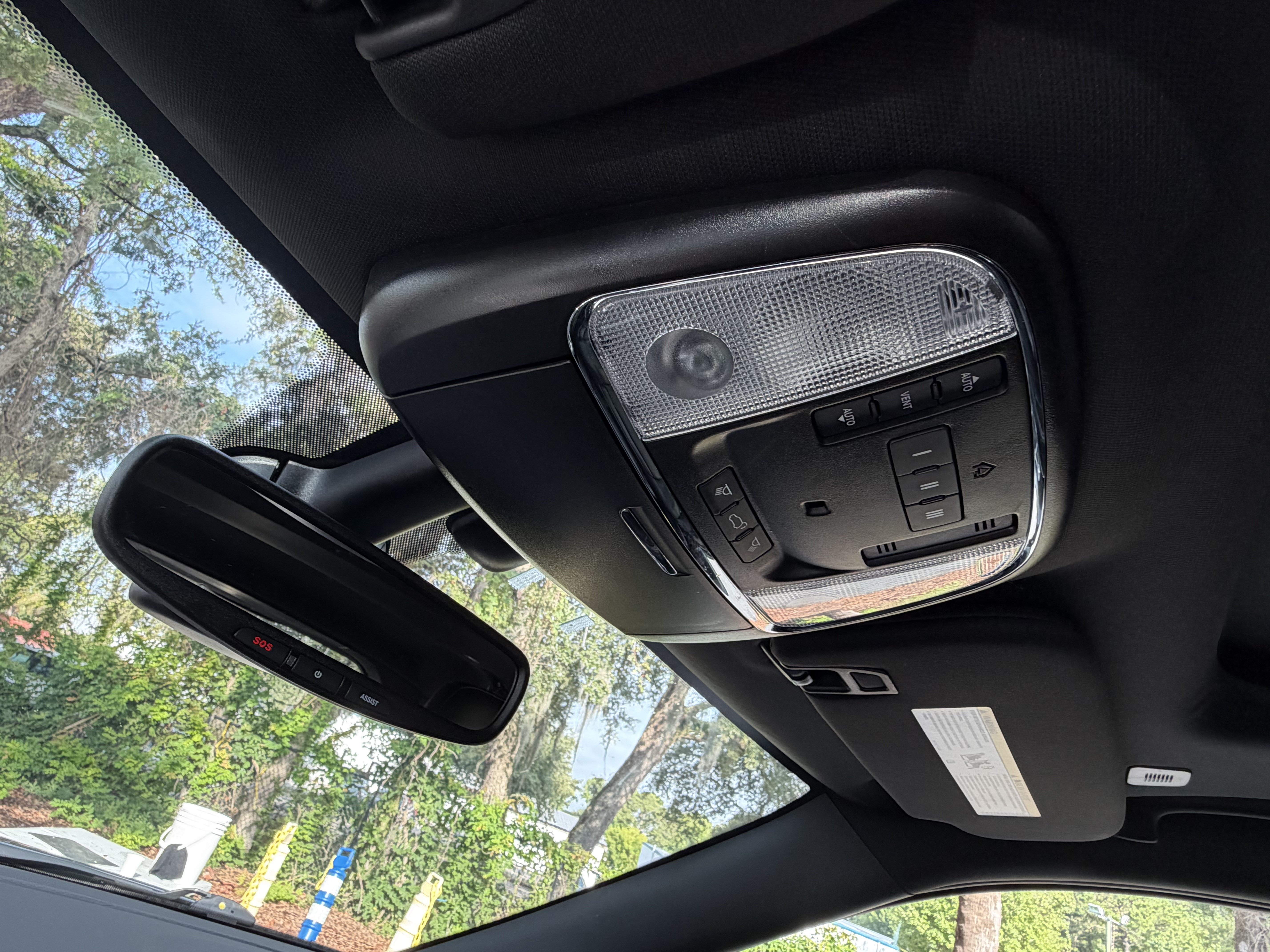 Used 2021 Jeep Grand Cherokee Limited w/ Premium Lighting Group AWD/4WD image 30