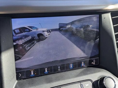 Used 2020 GMC Acadia Denali w/ Technology Package FWD image 18