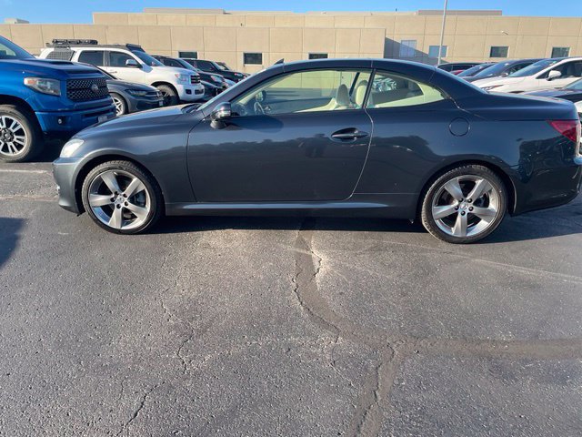 Used 2010 Lexus IS 250C w/ Luxury Pkg RWD image 3