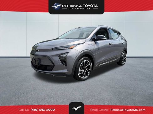 Used 2023 Chevrolet Bolt EUV Premier w/ Sun & Sound Package FWD image 1