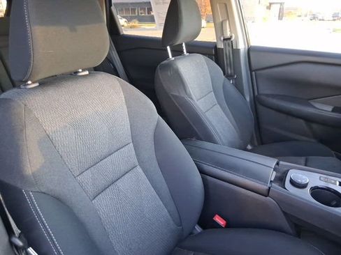 Used 2024 Nissan Rogue SV image 14