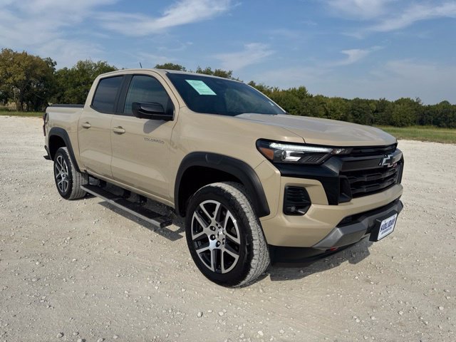 Used 2024 Chevrolet Colorado Z71 w/ Z71 Convenience Package 2 AWD/4WD image 8