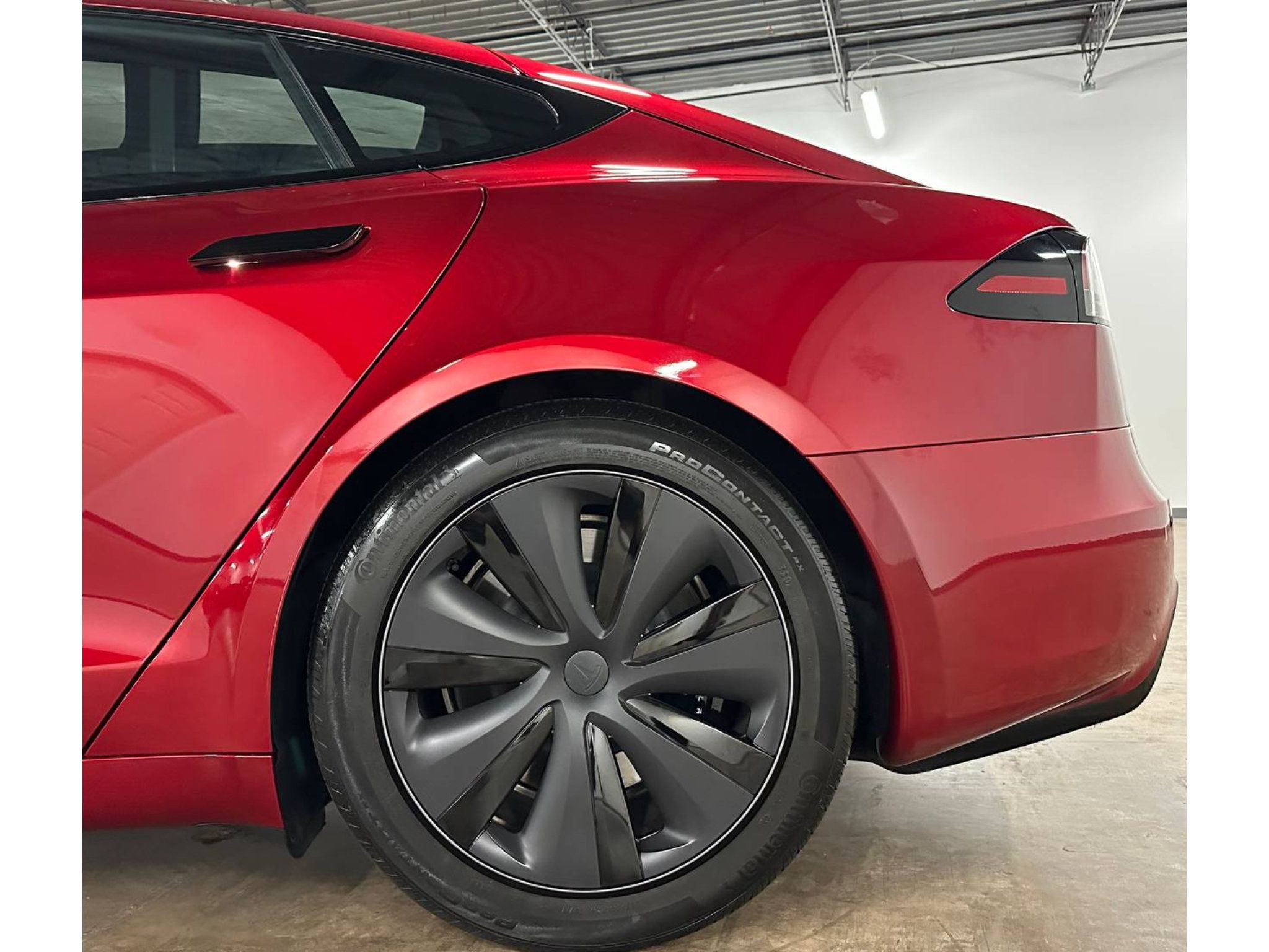 Used 2024 Tesla Model S AWD/4WD image 10