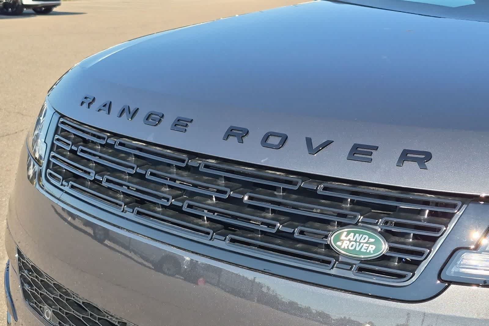 New 2026 Land Rover Range Rover Sport Dynamic SE AWD/4WD image 11