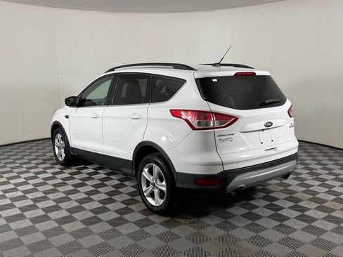 Used 2016 Ford Escape SE w/ Equipment Group 201A image 8