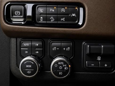 Used 2025 GMC Yukon Denali Ultimate AWD/4WD image 48