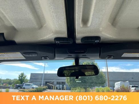 Used 2019 Jeep Wrangler Unlimited Sahara AWD/4WD image 28