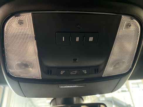 Used 2024 Dodge Durango GT w/ Blacktop Package AWD/4WD image 9