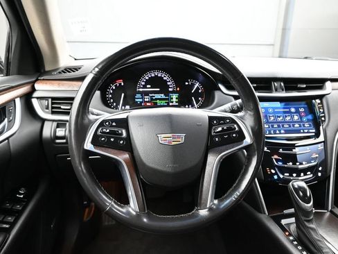 Used 2019 Cadillac XTS Luxury FWD image 13