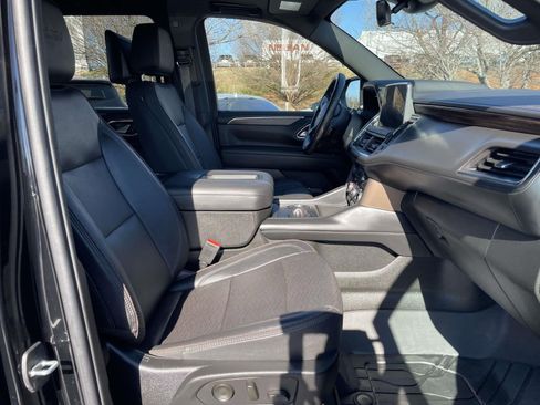 Used 2023 Chevrolet Suburban High Country w/ Advanced Technology Package image 12