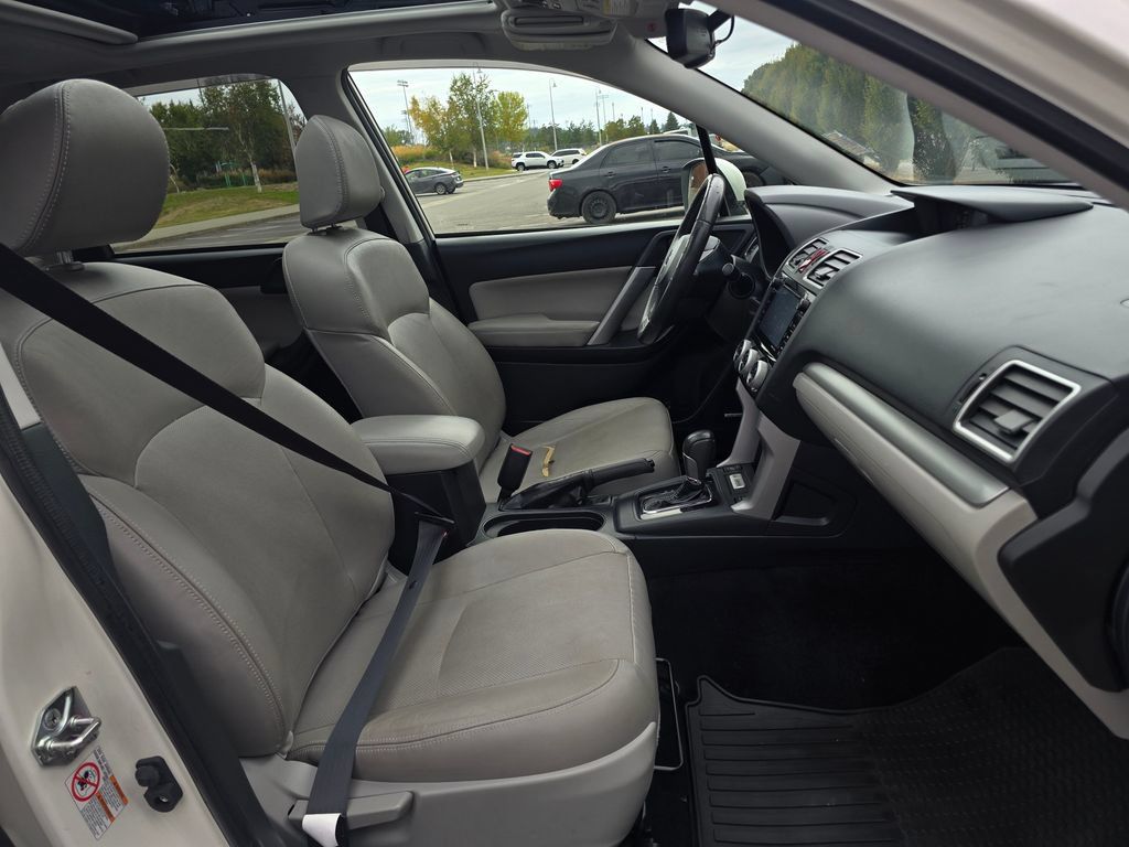 Used 2016 Subaru Forester 2.5i Touring w/ Eyesight & Navigation System AWD/4WD image 17