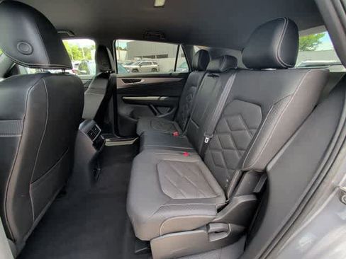 Used 2024 Volkswagen Atlas Cross Sport SE image 16
