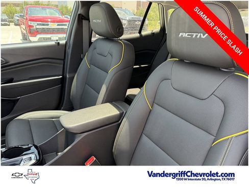 New 2026 Chevrolet Trax ACTIV w/ Sunroof Package FWD image 23