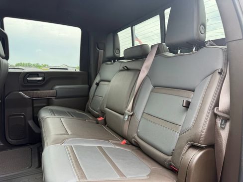 Used 2022 GMC Sierra 2500 Denali w/ Denali Ultimate Package AWD/4WD image 26