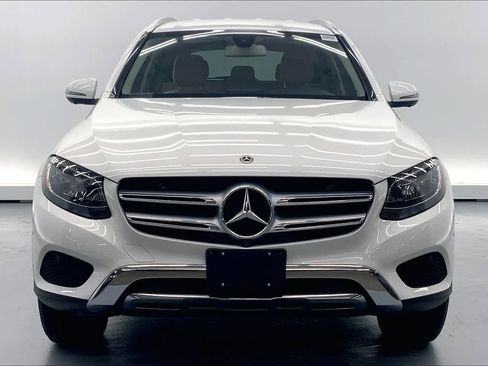 Used 2019 Mercedes-Benz GLC 300 image 3