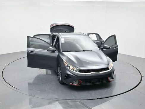 Used 2024 Kia Forte GT-Line w/ GT-Line Premium Package image 45