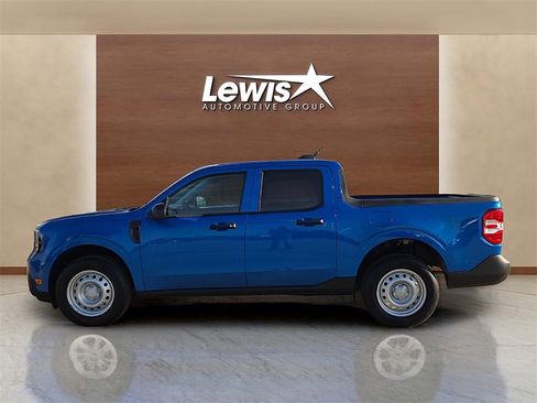 Used 2025 Ford Maverick XL image 2