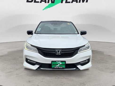Used 2016 Honda Accord Touring image 3