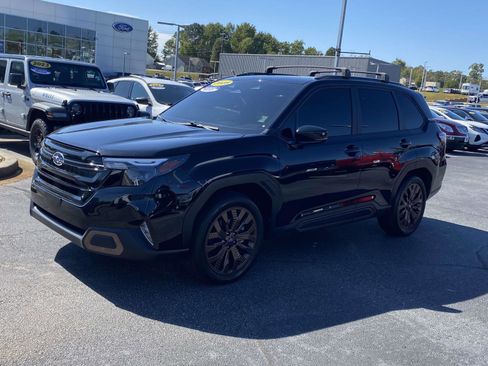 Used 2025 Subaru Forester Sport image 3