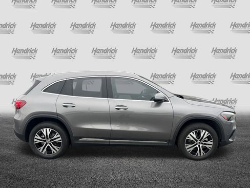 Used 2025 Mercedes-Benz GLA 250 4MATIC image 11