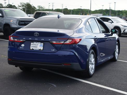 Used 2025 Toyota Camry LE w/ Convenience Package FWD image 20
