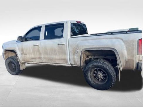 Used 2018 GMC Sierra 1500 SLE image 15