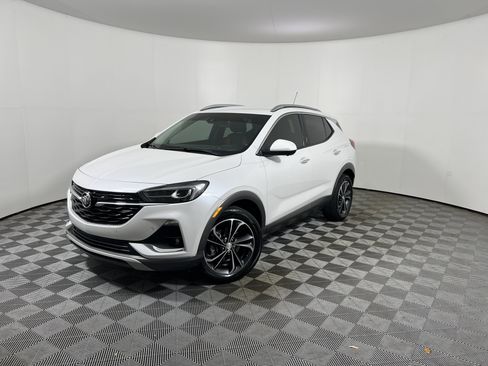 Used 2021 Buick Encore GX Essence w/ Advanced Technology Package FWD image 1