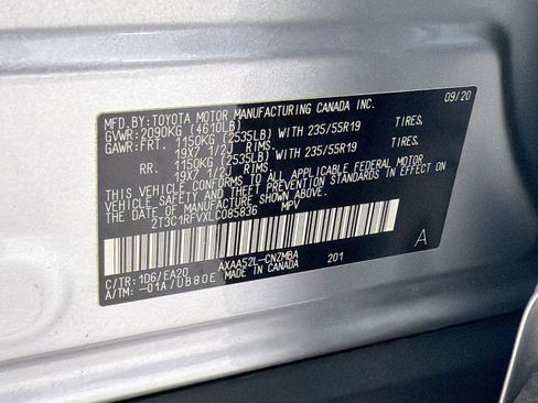 Used 2020 Toyota RAV4 XLE Premium FWD image 19