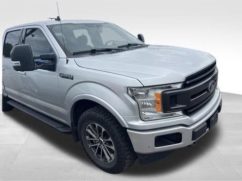 Used 2019 Ford F150 XLT w/ Equipment Group 302A Luxury AWD/4WD image 5