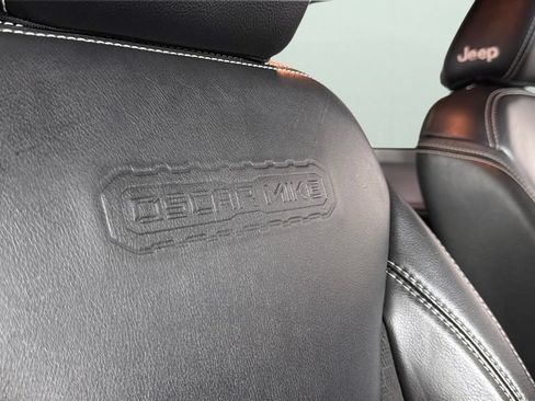 Used 2018 Jeep Wrangler Sport AWD/4WD image 32